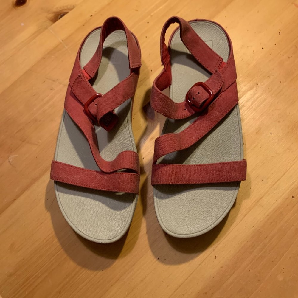 FitFlop Red Micro-Wobbleboard Sandals